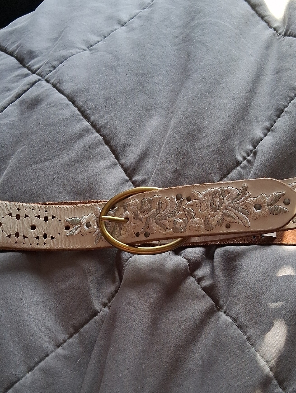 Lucky Brand Embroidered Cream Leather Belt with Brass Oval Buckle NWT B2